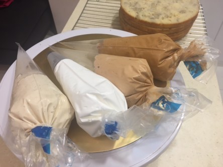 different shades of brown buttercream to create a rustic effect