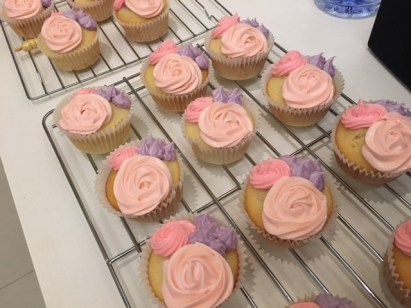 piping the unicorn one colour at a time